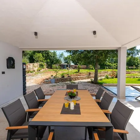 Vala Villa
