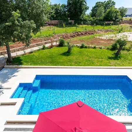 Villa Vala Orbanići